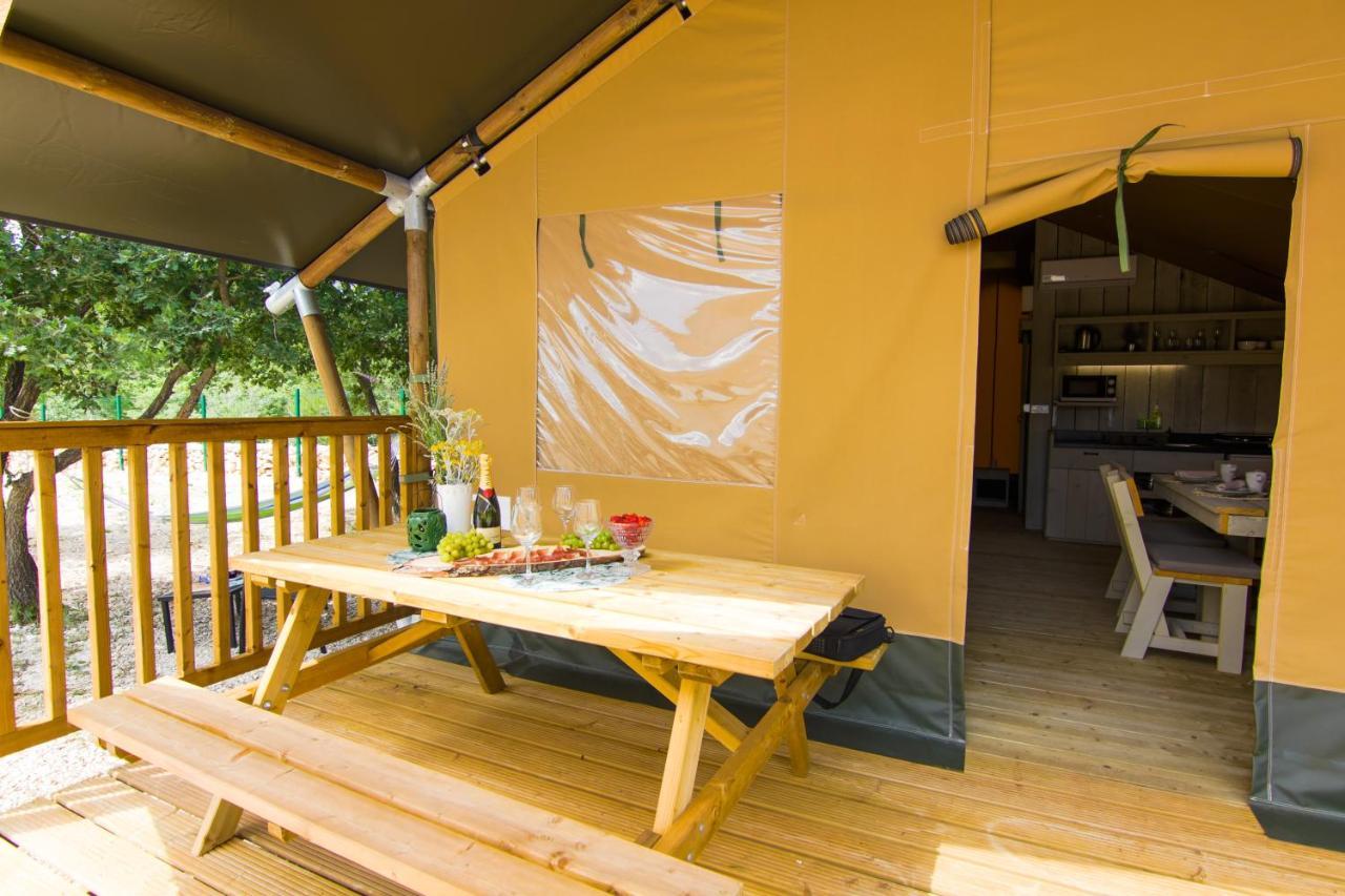 Grande Glamping With Pool Hotel Biograd na Moru Kültér fotó