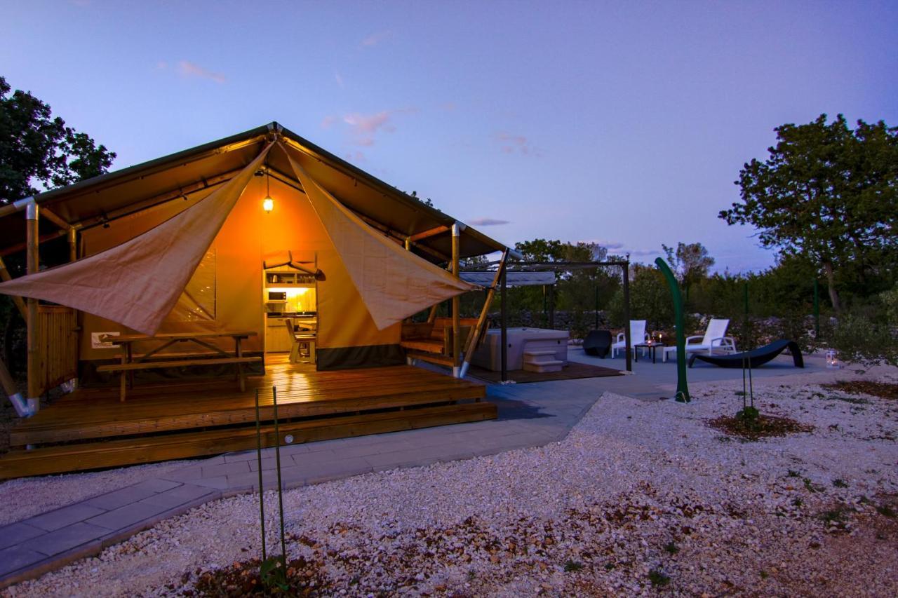 Grande Glamping With Pool Hotel Biograd na Moru Kültér fotó